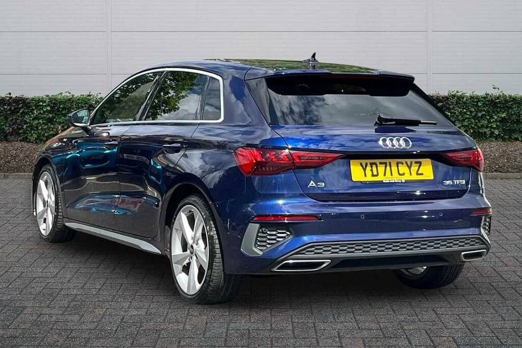 Audi A3 35 Tfsi S Line S Tronic YD71CYZ Blue #3