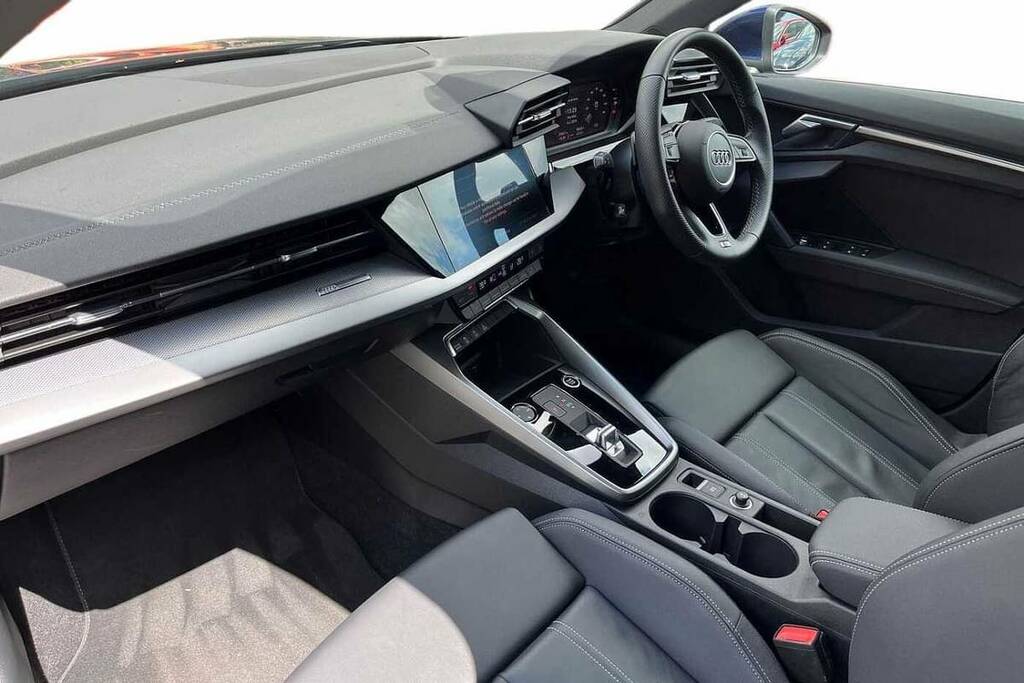 Audi A3 35 Tfsi S Line S Tronic YD71CYZ Blue #2