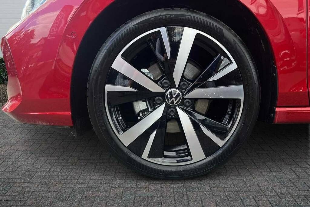 Volkswagen Golf 1.5 Etsi 150 Match Dsg VU26CWV Red #5
