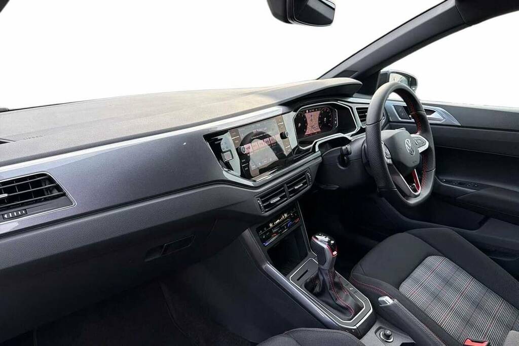 Volkswagen Polo 2.0 Tsi Gti Dsg VN26OJO Black #2