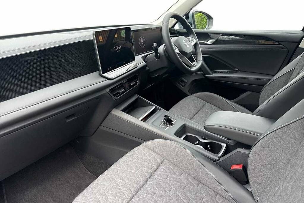 Volkswagen Tiguan 1.5 Etsi 150 Match Dsg FD26JVR Silver #2