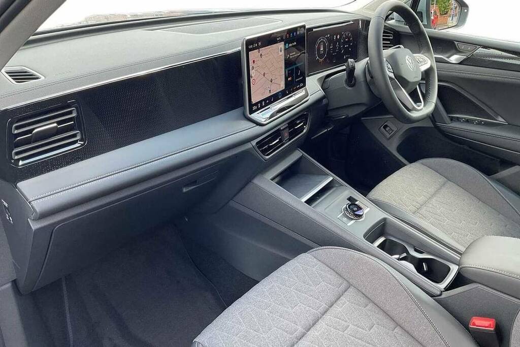 Volkswagen Tiguan 1.5 Etsi 150 Match Dsg VU26CWD Silver #2