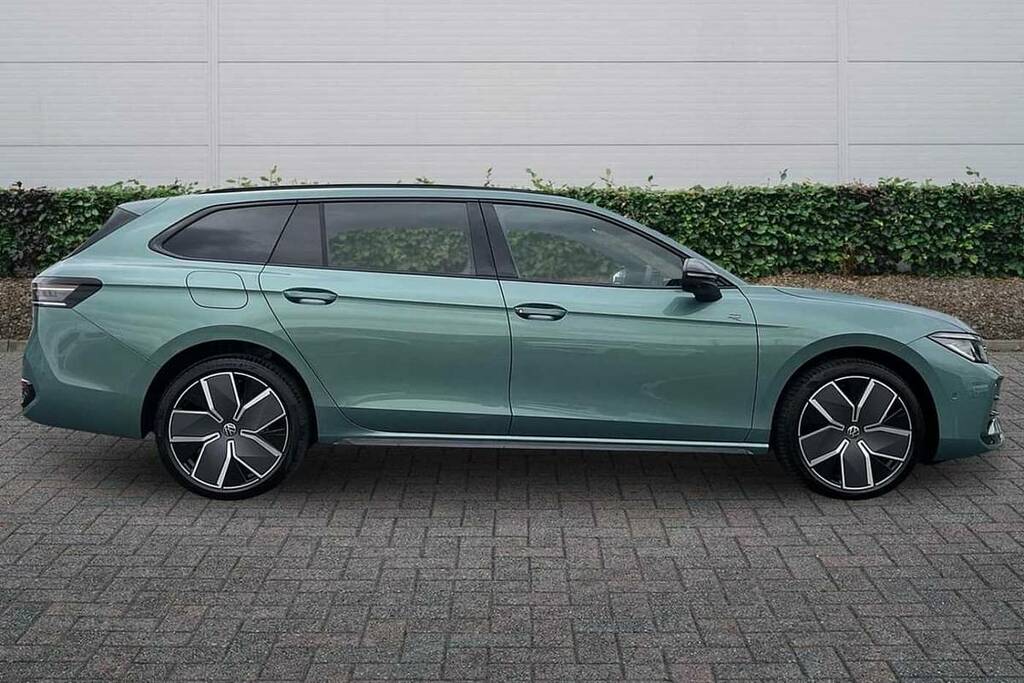Volkswagen Passat 1.5 Tsi Ehybrid Black Edition Dsg Green #4