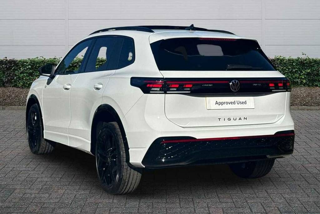 Volkswagen Tiguan 2.0 Tsi 265 4Motion Black Edition Dsg White #3