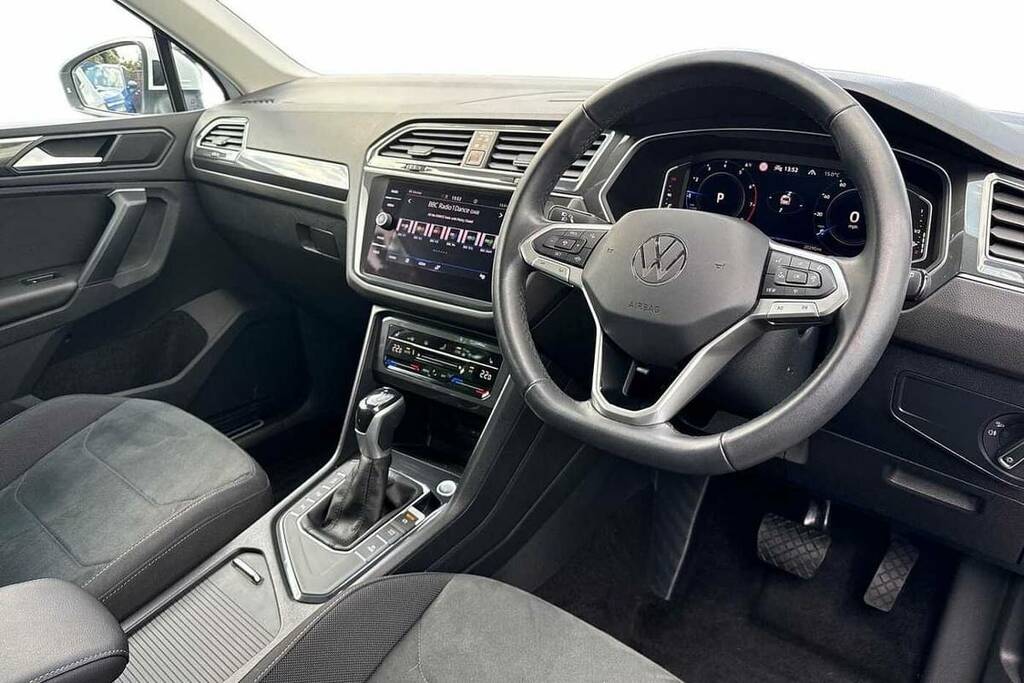 Volkswagen Tiguan 1.5 Tsi 150 Elegance Dsg VA73PHX White #6
