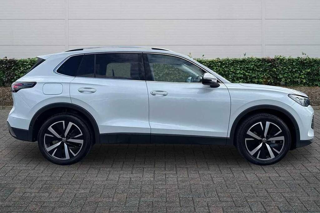 Volkswagen Tiguan 1.5 Etsi 150 Elegance Dsg VO24SFX White #4