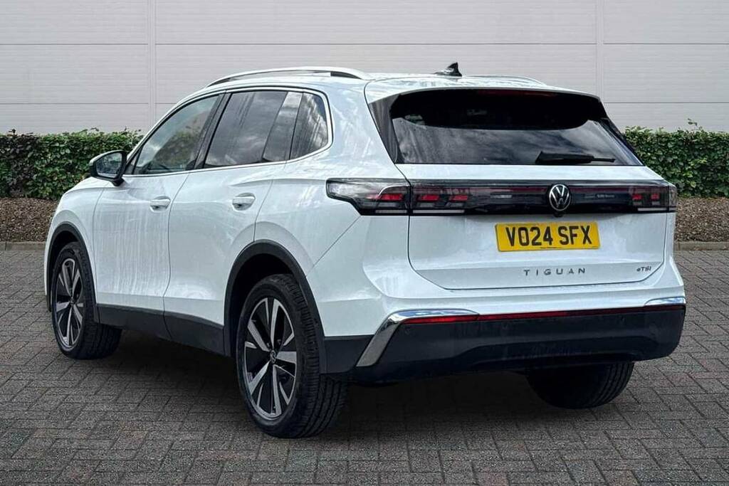 Volkswagen Tiguan 1.5 Etsi 150 Elegance Dsg VO24SFX White #3