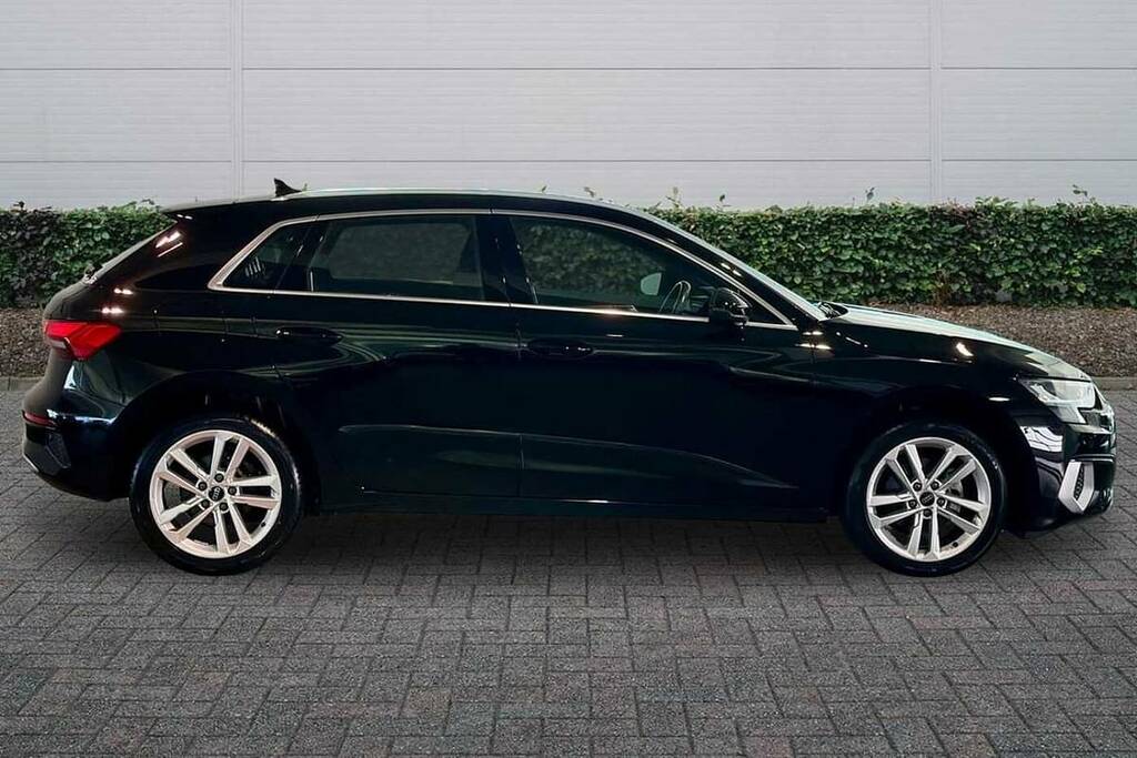 Audi A3 30 Tfsi Sport BG24JUX Black #4