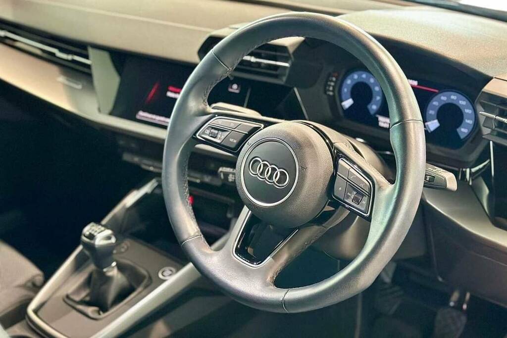 Audi A3 30 Tfsi Sport BG24JUX Black #6