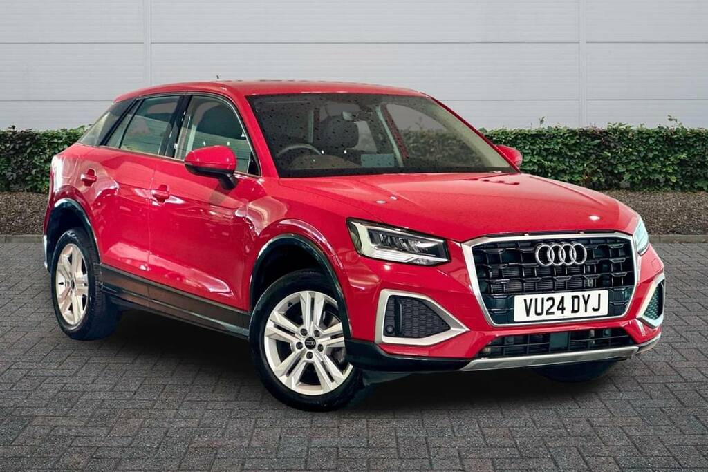 Audi Q2 35 Tfsi Sport Red