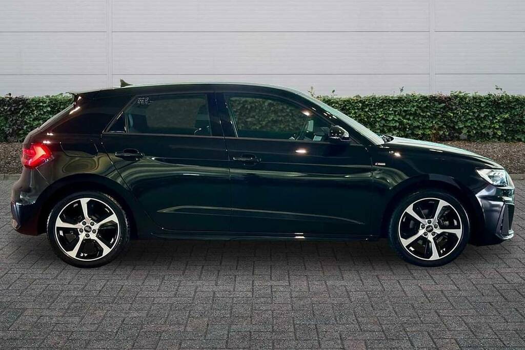 Audi A1 35 Tfsi S Line S Tronic Black #4