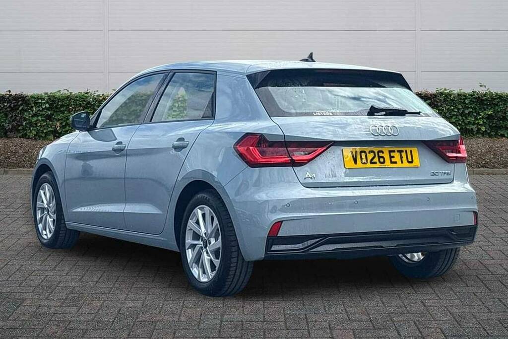 Audi A1 30 Tfsi Sport VO26ETU Grey #3