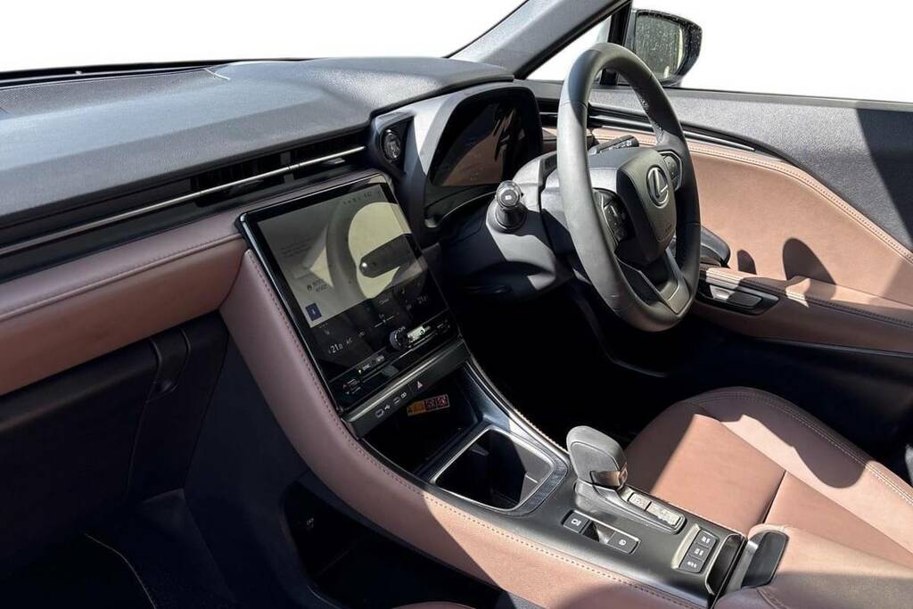 Lexus LBX 1.5 Premium Plus E-cvt FY25SZC White #5