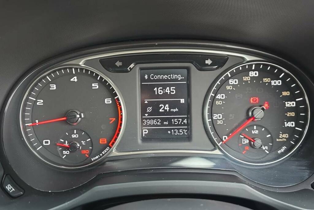 Audi A1 1.4 Tfsi Sport Nav S Tronic VE18SSK White #6