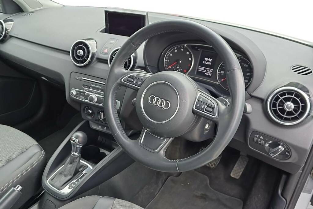 Audi A1 1.4 Tfsi Sport Nav S Tronic VE18SSK White #4