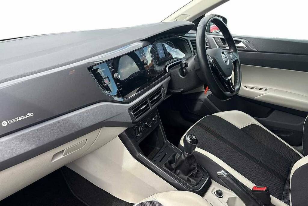 Volkswagen Polo 1.0 Tsi 95 Beats VE21KPZ Black #2