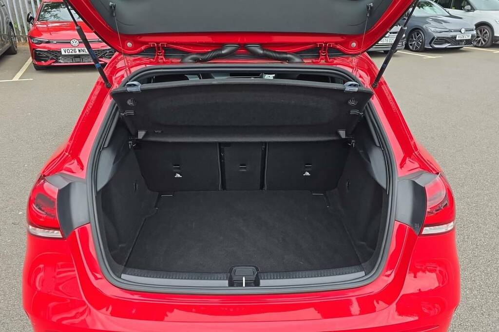 Mercedes-Benz A Class A200 Amg Line Premium VX68VOK Red #2
