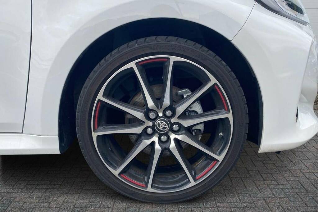 Toyota Yaris 1.5 Hybrid Gr Sport Cvt BP73JMV White #6