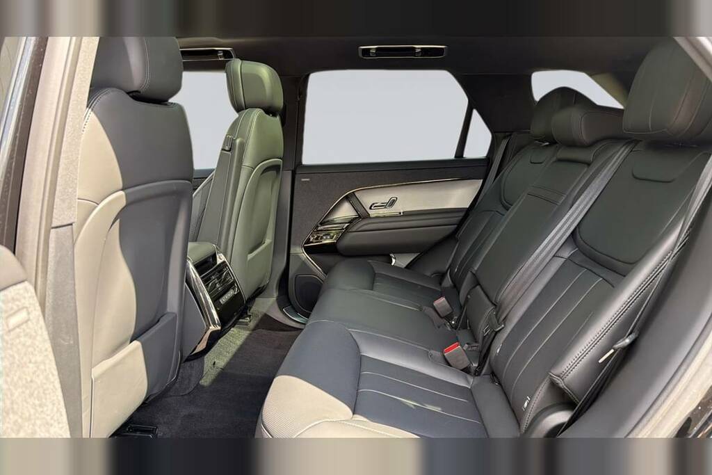 Land Rover Range Rover Sport 3.0 D250 Dynamic Se VX26OTB Black #4