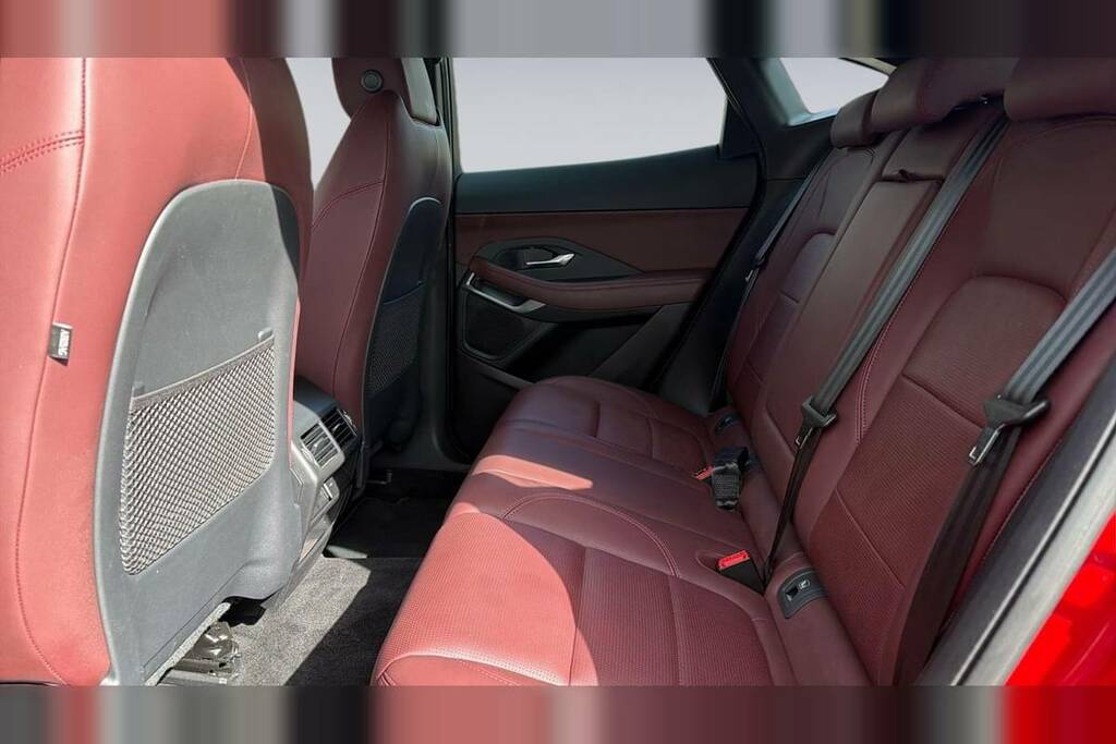 Jaguar E-Pace 2.0 D200 R-dynamic S WN23UDW Red #4