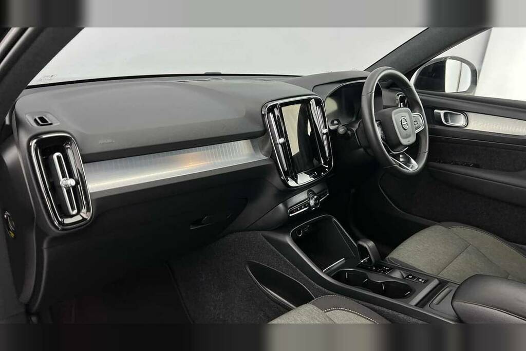 Volvo XC40 2.0 B3p Core WD72GGU Black #6