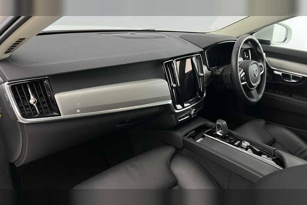 Volvo V90 2.0 B4p Momentum White #6
