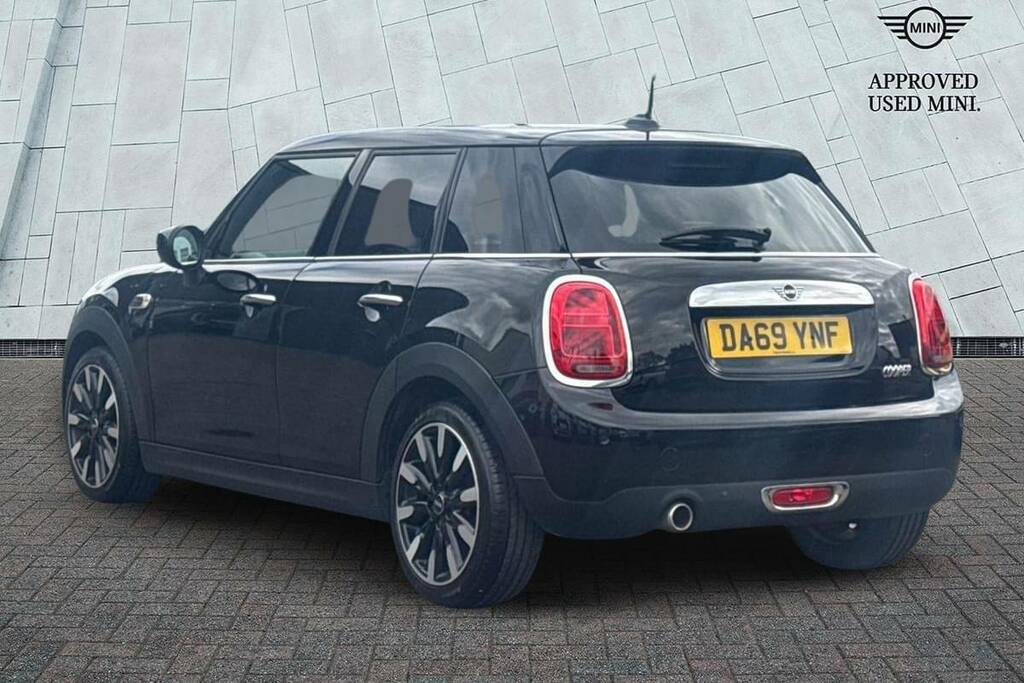 Mini Hatch 1.5 Cooper Exclusive II DA69YNF Black #2