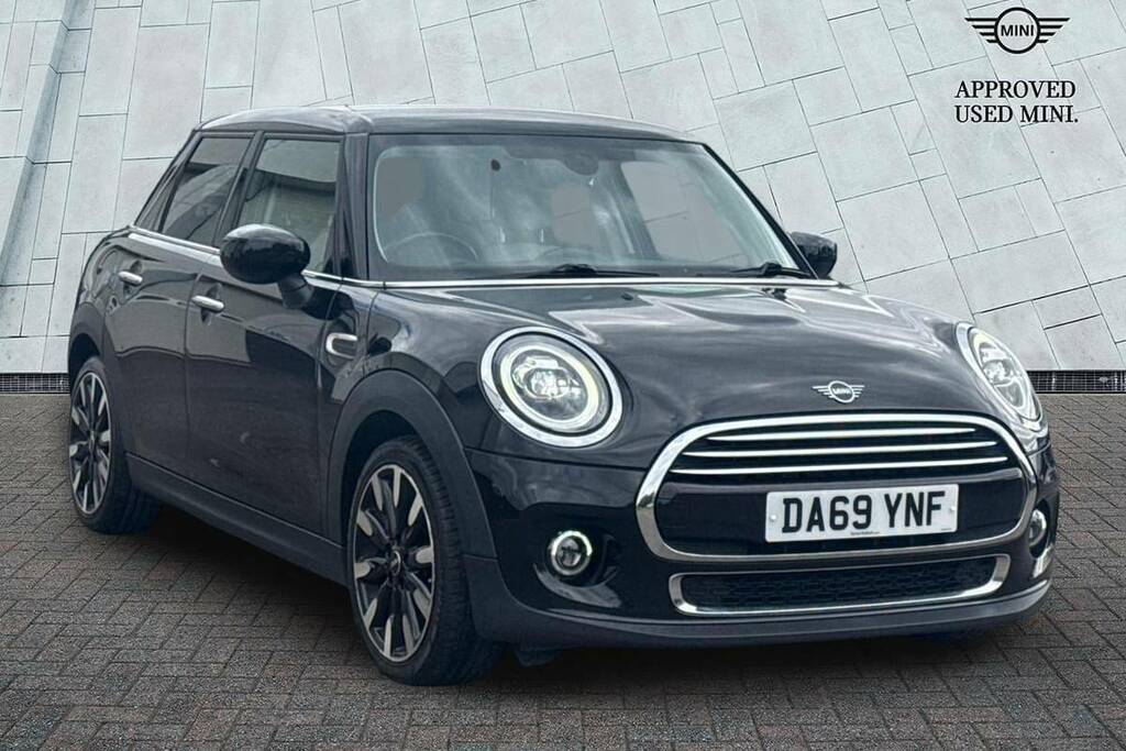 Mini Hatch 1.5 Cooper Exclusive II Black