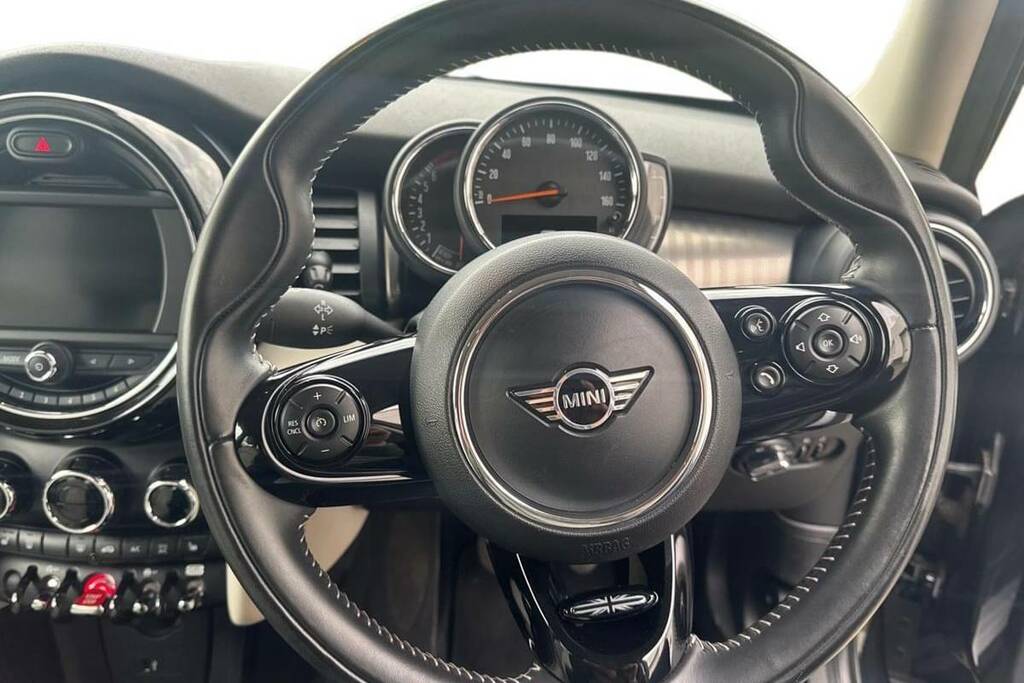 Mini Hatch 1.5 Cooper Exclusive II DA69YNF Black #5