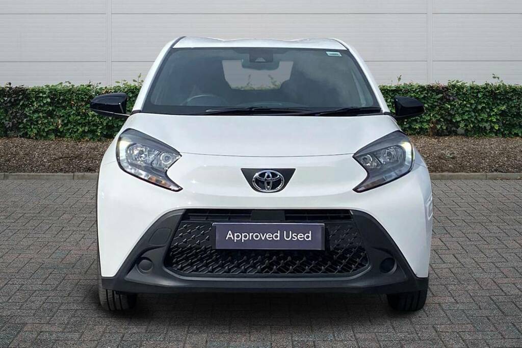 Toyota Aygo X 1.0 Vvt-i Pure WN75HWD White #3