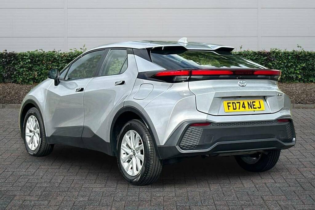 Toyota C-Hr 1.8 Hybrid Icon Cvt FD74NEJ Silver #2