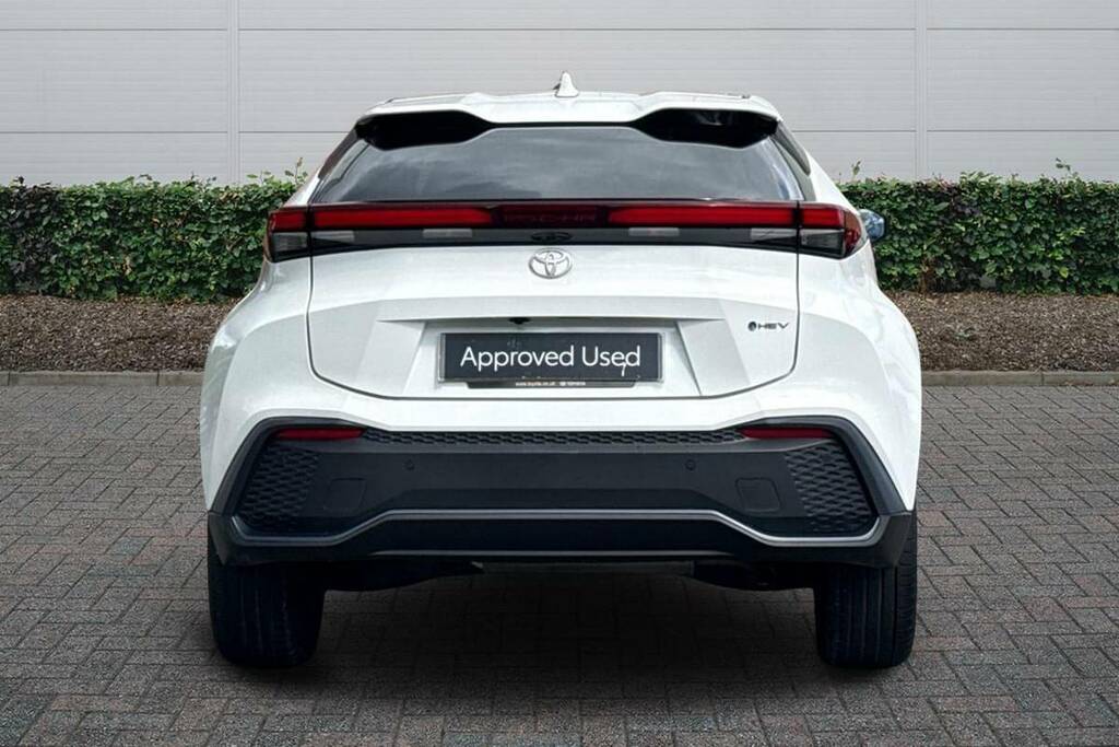 Toyota C-Hr 1.8 Hybrid Design Cvt FG25EXH White #4