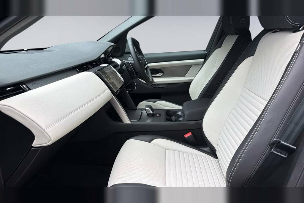 Land Rover Discovery Sport 1.5 P270e Landmark 5 Seat VO26WTP Grey #3