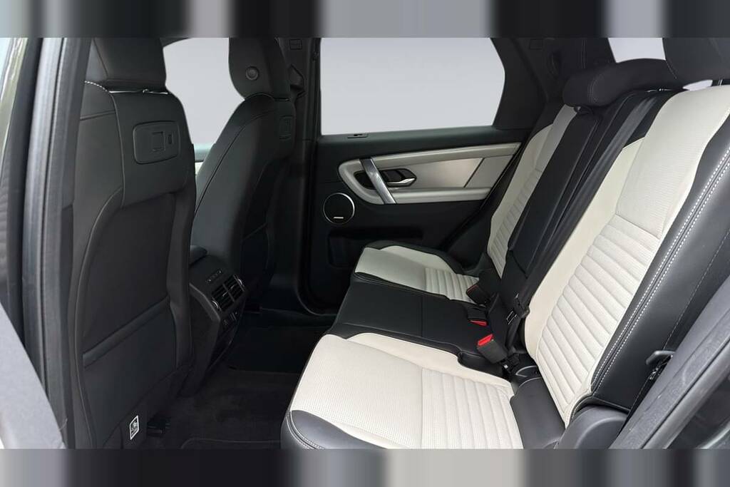 Land Rover Discovery Sport 1.5 P270e Landmark 5 Seat VO26WTP Grey #4