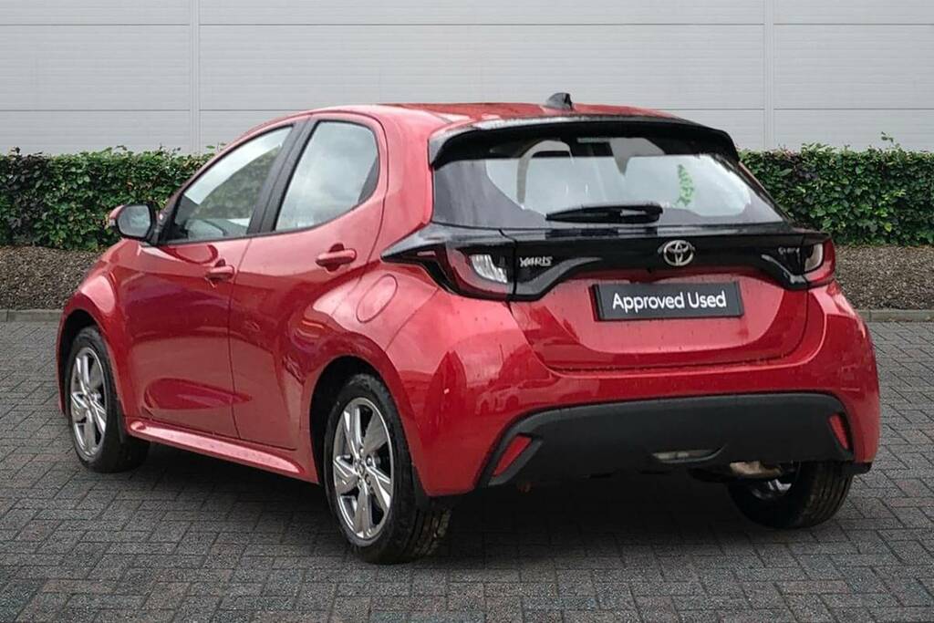 Toyota Yaris 1.5 Hybrid Icon Cvt VK26TBY #2