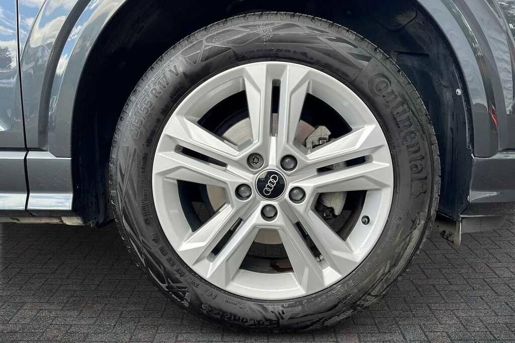Audi Q2 30 Tfsi Sport Grey #5