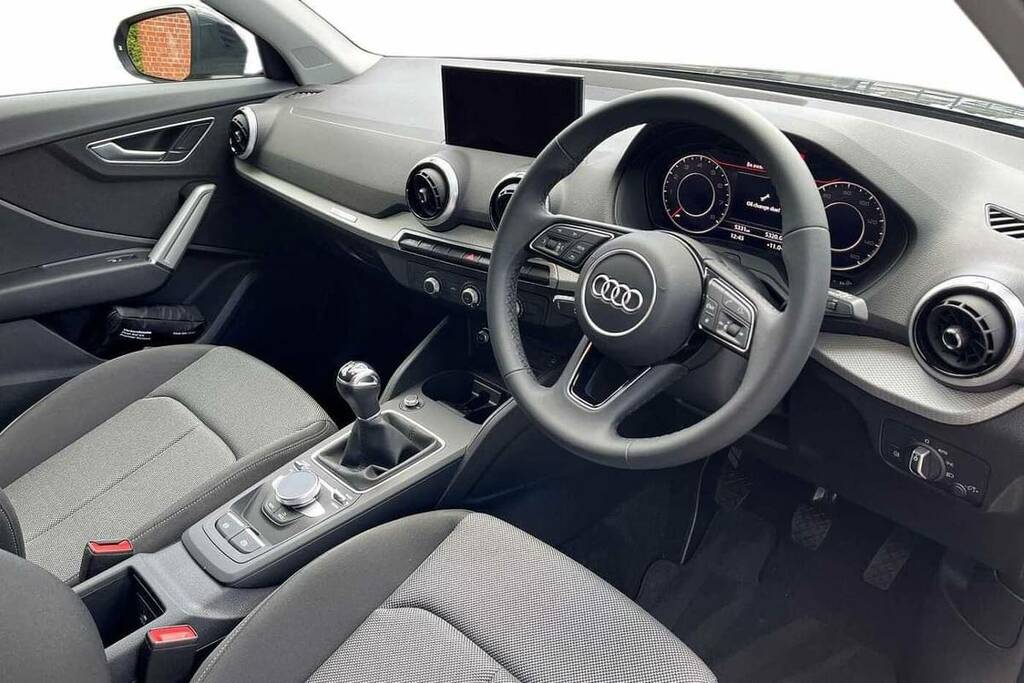 Audi Q2 30 Tfsi Sport Grey #6
