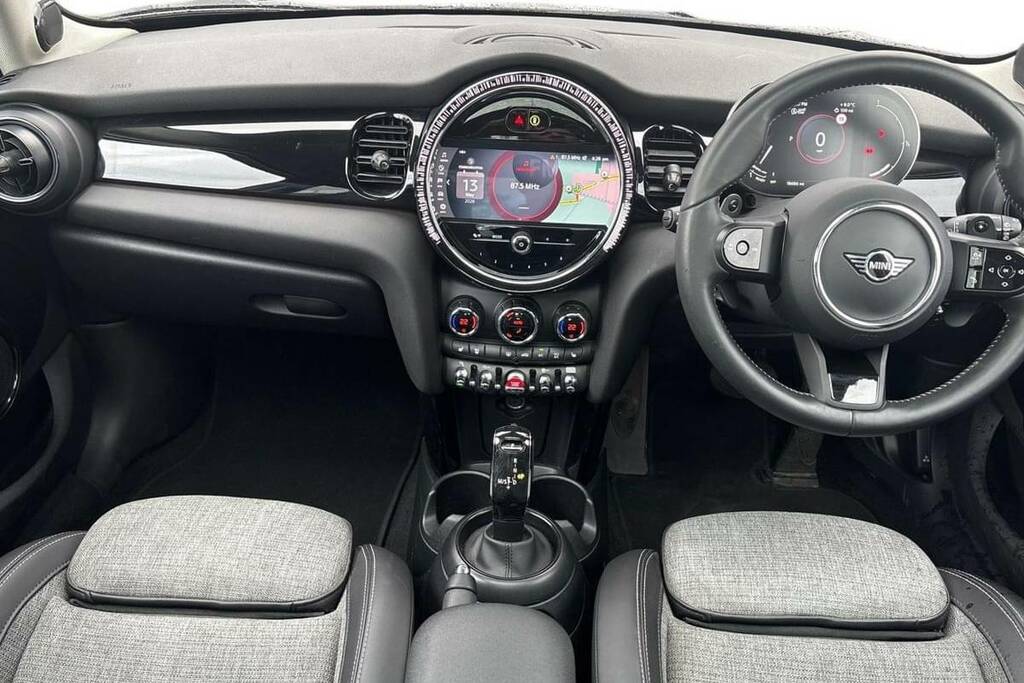 Mini Hatch 5-Door Cooper S Classic HF24OJN Silver #4