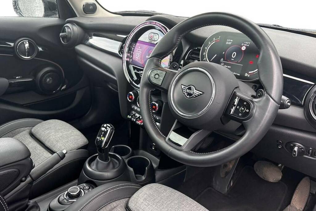 Mini Hatch 5-Door Cooper S Classic HF24OJN Silver #6