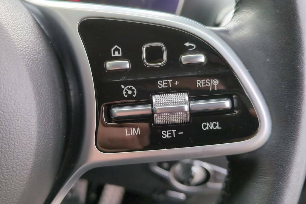 Mercedes-Benz E Class E220d Se 9G-tronic FV19VWJ Black #6