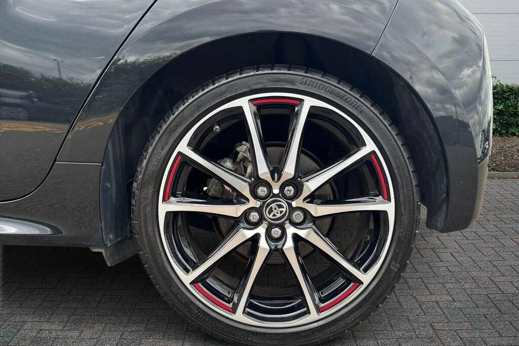 Toyota Yaris 1.5 Hybrid Gr Sport Cvt GJ23XZB Black #6
