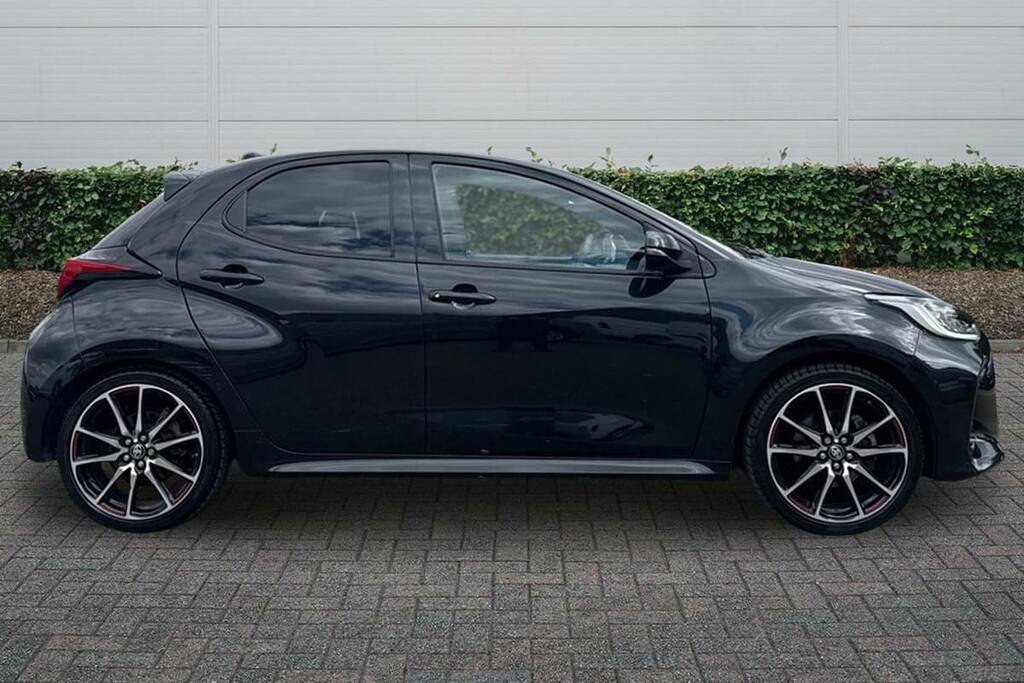 Toyota Yaris 1.5 Hybrid Gr Sport Cvt GJ23XZB Black #5
