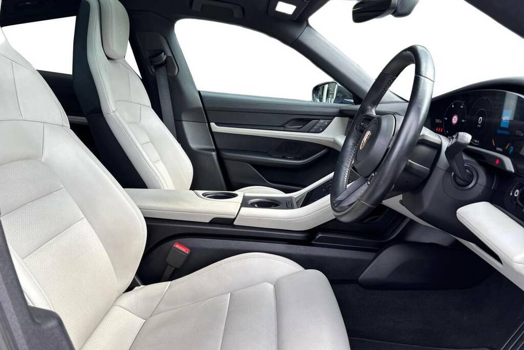 Porsche Taycan 420Kw 4S 93Kwh YA72CGV Blue #5