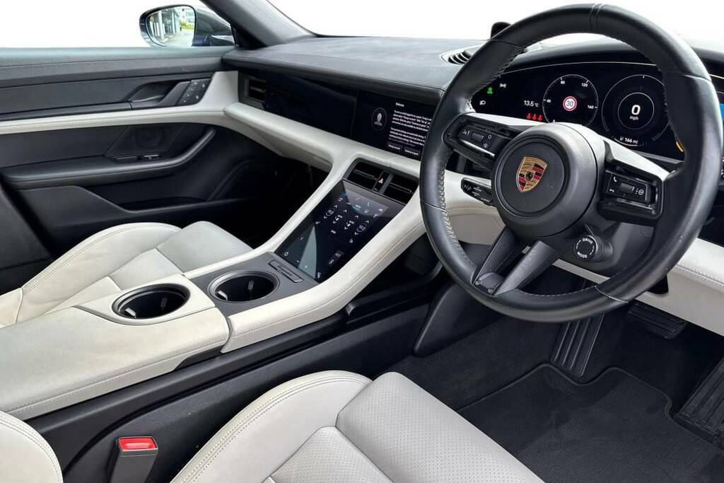 Porsche Taycan 420Kw 4S 93Kwh YA72CGV Blue #4