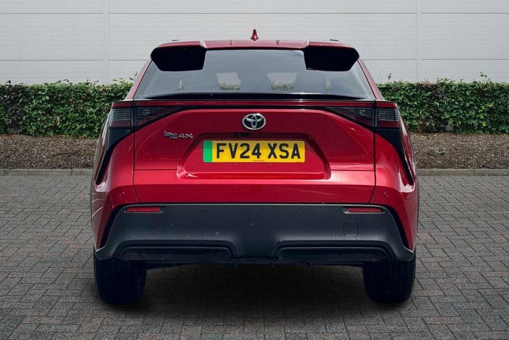 Toyota bZ4X 150Kw Motion 71.4Kwh 11Kw Red #4