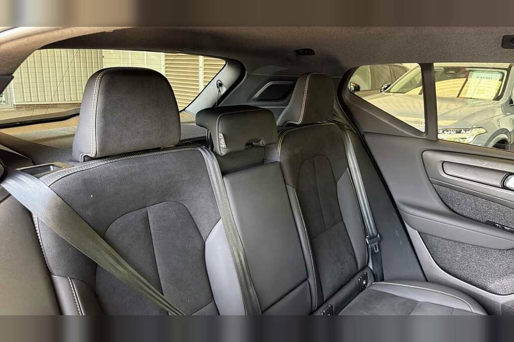 Volvo XC40 2.0 B4p Ultimate Dark CK23FUW Black #5