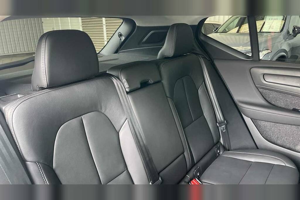 Volvo XC40 2.0 B4p Ultra Dark OY75XFG Blue #6