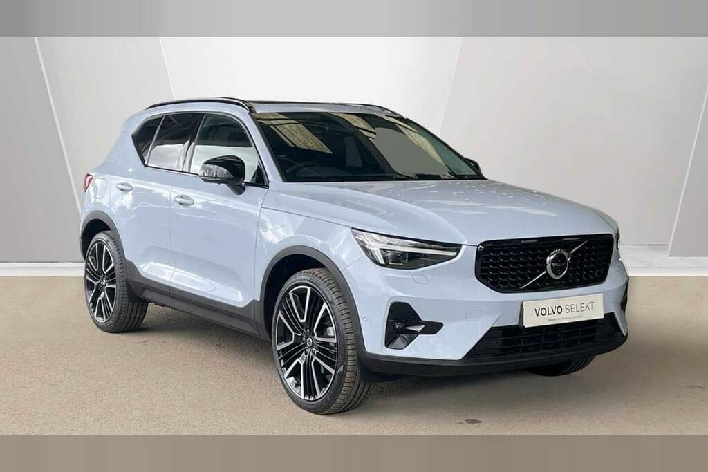 Volvo XC40 2.0 B4p Ultra Dark Blue