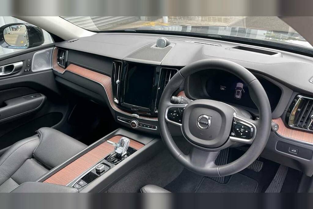 Volvo XC60 2.0 B5p Ultimate Dark Awd Geartronic LM73SLZ Grey #3