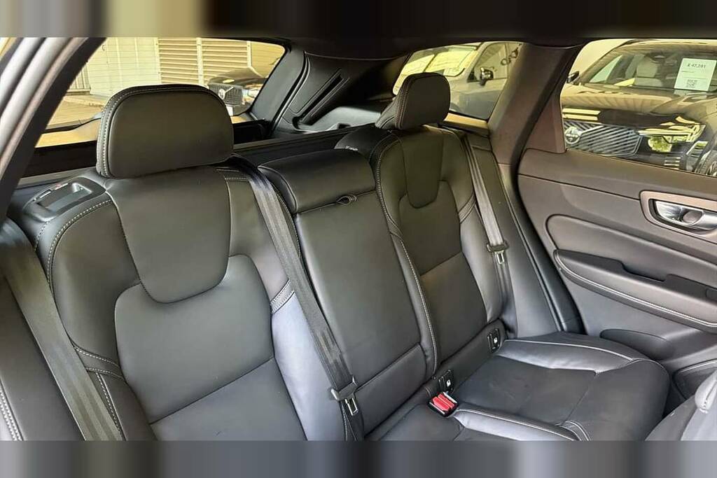 Volvo XC60 2.0 B5p Ultra Black Edition Awd Geartronic RO25LFP Black #5